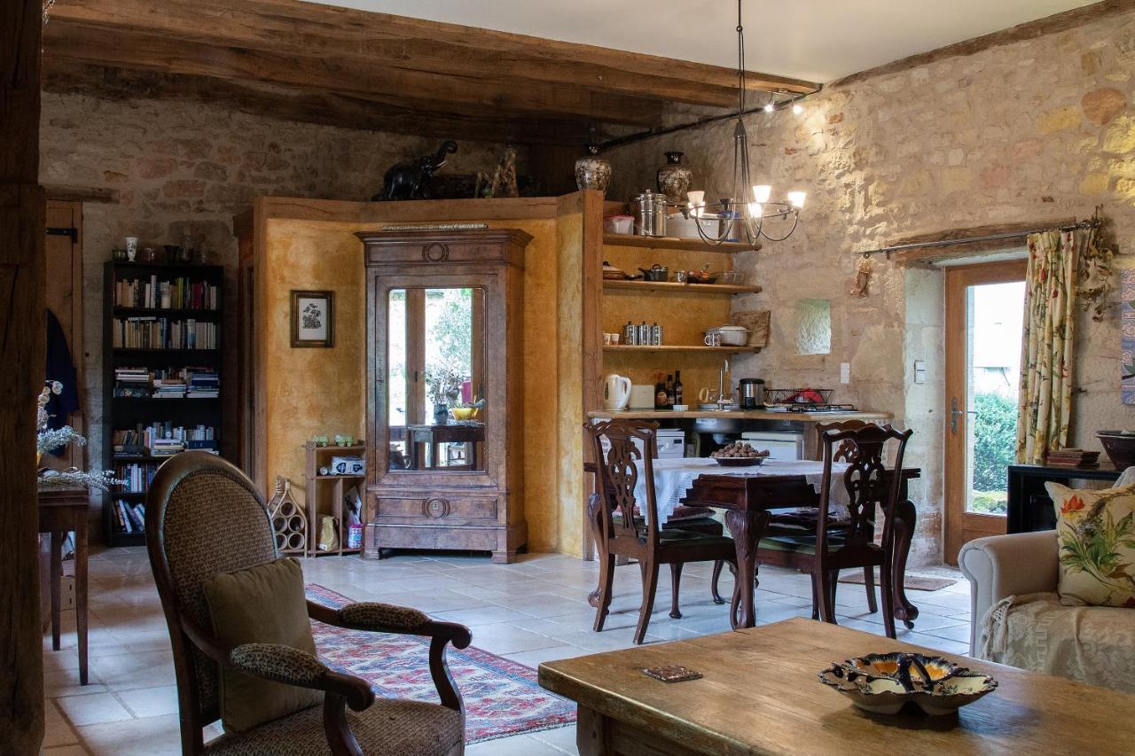 Le Bourmier Anlhiac Near Excideuil Villa Luaran gambar
